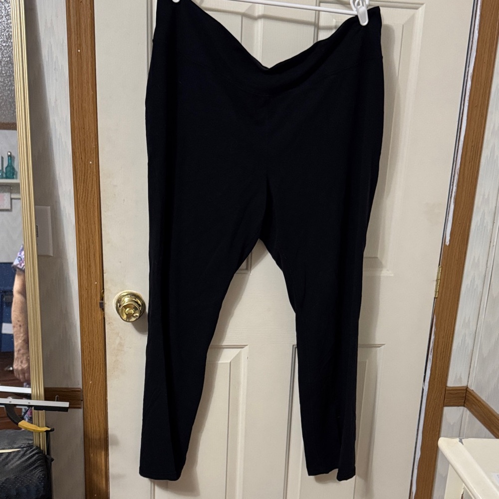Xersion Studio Black Leggings With Lime Print. Nwot